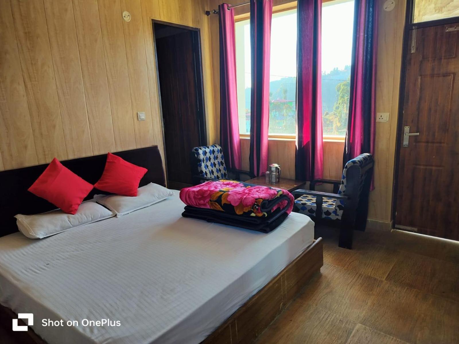 Silver Dew Resorts And Restaurant Дханолти Экстерьер фото